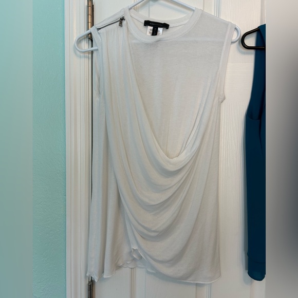 BUNDLE! BCBGMaxAzria White and Teal Blouses - Picture 5 of 10